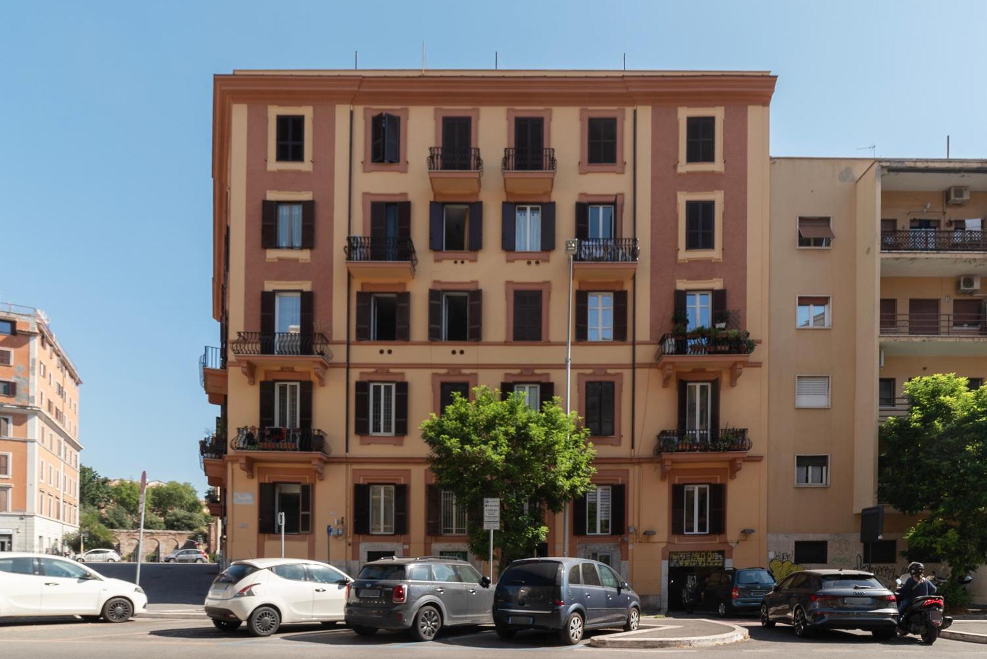 Mm San Giovanni Apartment Рим Екстер'єр фото